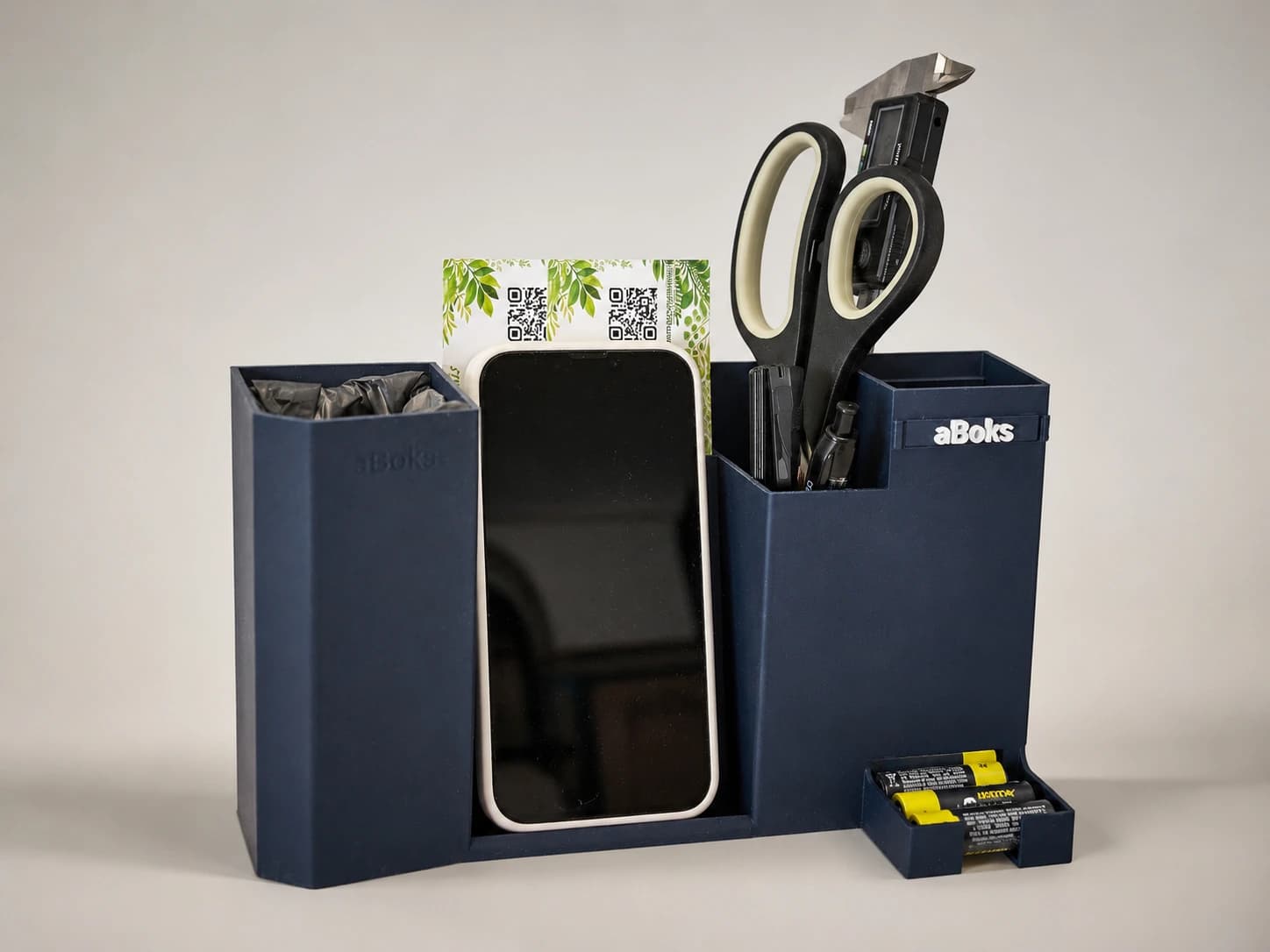aBoks Office – skrivebordsorganisator med plass til batterier og kontorartikler